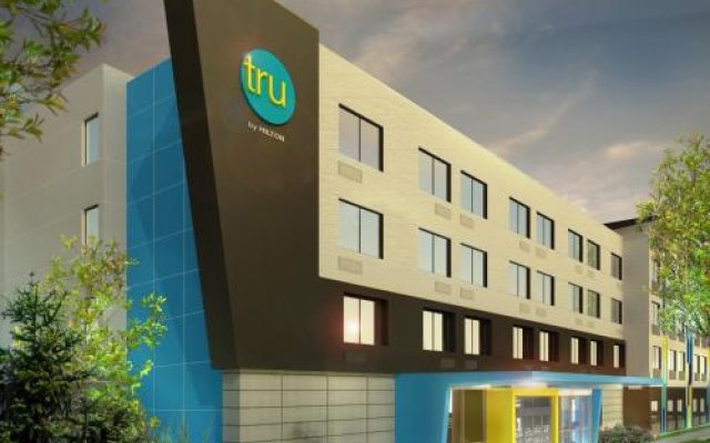 Tru by Hilton York in East Berlin, United States of America from 178$, photos, reviews - zenhotels.com hotel front