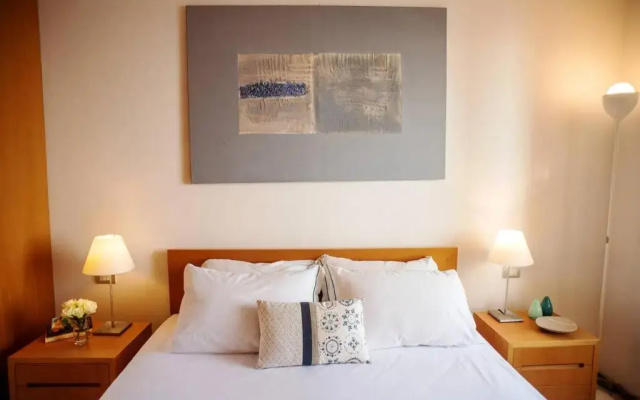 Carattino 12: Idyllic Seafront Family Retreat