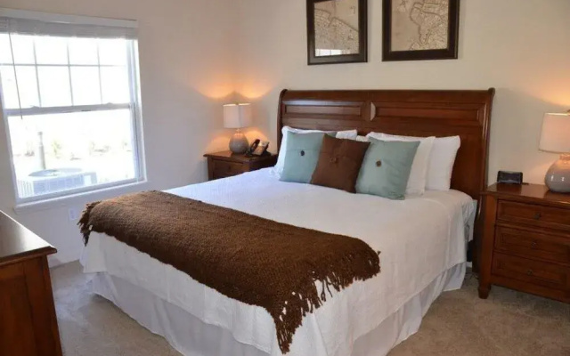 Modern Lucaya 4 Bedrooms 3 Baths Townhome