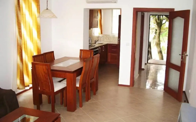 Sunny Villas