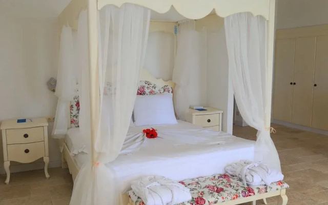 Ceshme Plus Hotel