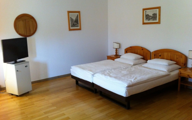 Hotel Caroline
