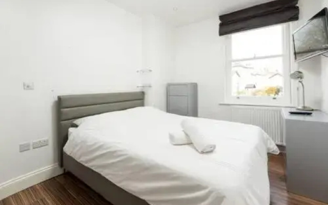 Gorgeous Apartment in Trendy Neighbourhood (Hm3)