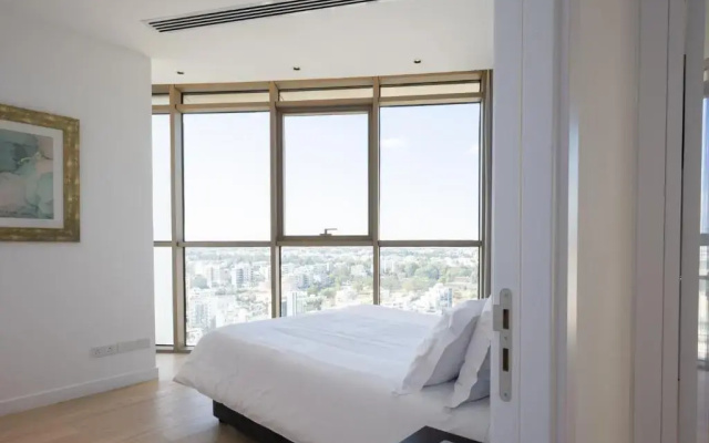 360 Nicosia-3 bedrooms Exclusive Panoramic View Residence