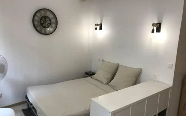 Quiet Studio for 2 Near Palais Des Papes