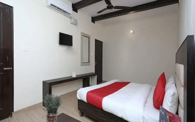 OYO 11854 Hotel Comfort