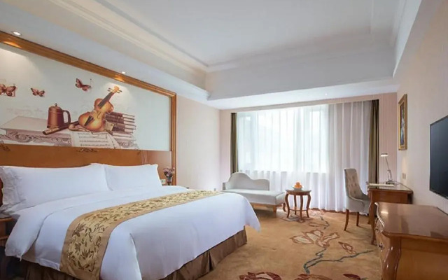 Vienna International Hotel (Guangzhou Xintang High Speed Railway Station Cowboy City Branch)