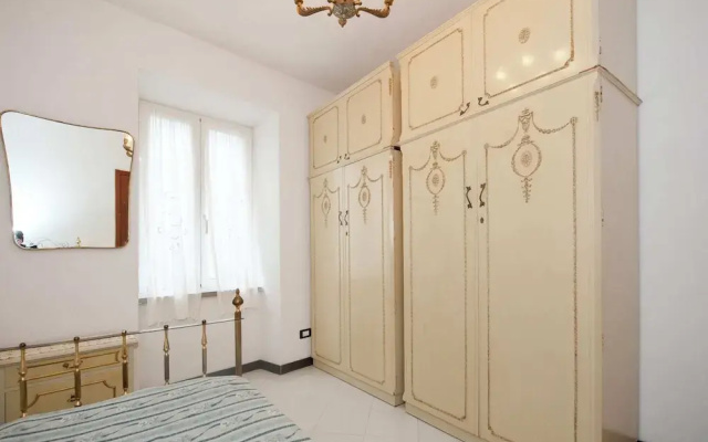 20 km from the 5 Terre, in a small town, 3-room apartment, terrace with view