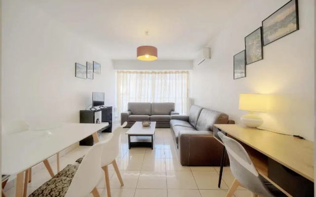 IMMOGROOM - Renovated apartment - Terrace - AC