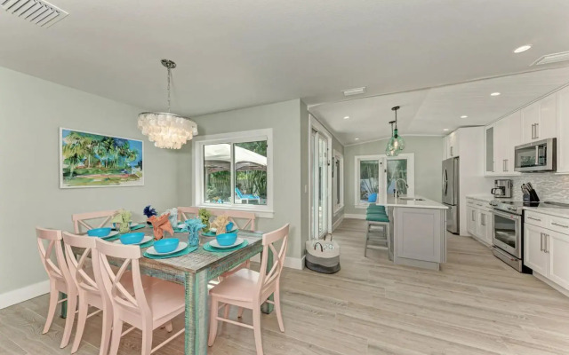 Sea La Vie - 205 - 55th