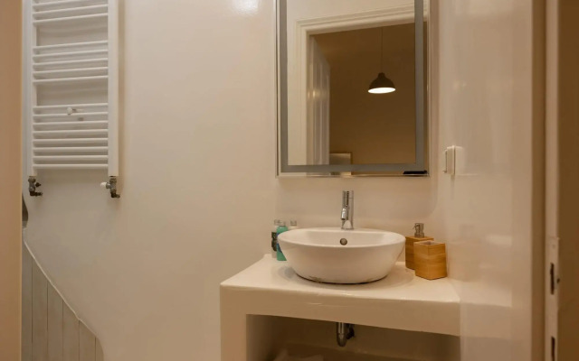 Luxury Apartment with Swimming Pool 2B