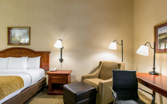 Comfort Inn Warrensburg Station