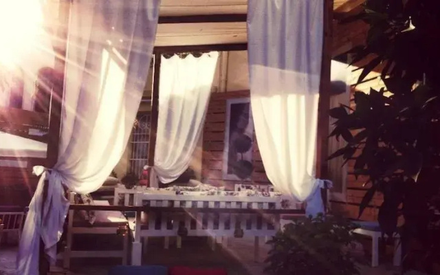 B&B Secret Garden