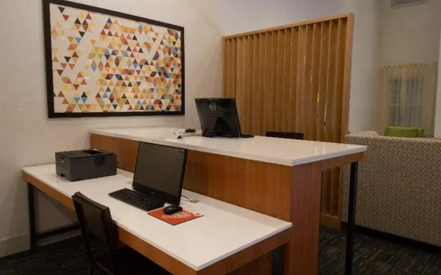 Holiday Inn Express Hotel & Suites Manassas