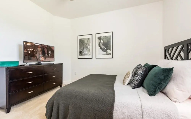 Vhc Srh8 2641 8 Bedroom Condo