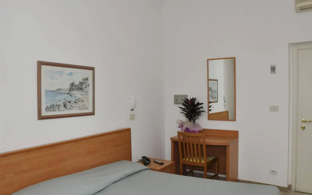 Hotel Airone B&B
