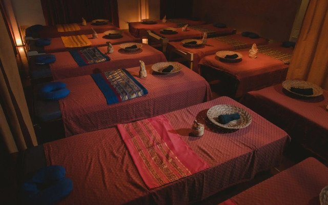 Maribago Seaview Pension & Spa by RedDoorz