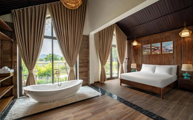 Bai Dinh Riverside Resort & Spa