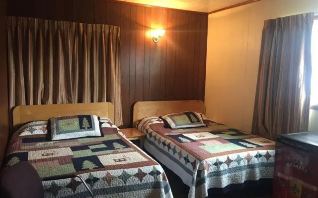 Twin Peaks Motel