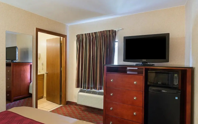 Econo Lodge College Park
