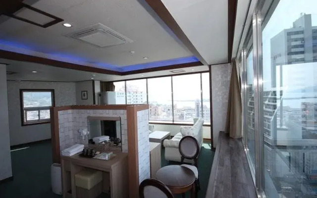 Tongyeong Tourist Hotel