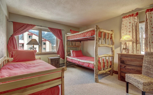 Nice Update Condo - Great Access to Superbee Lift in East Village - AN302 by RedAwning