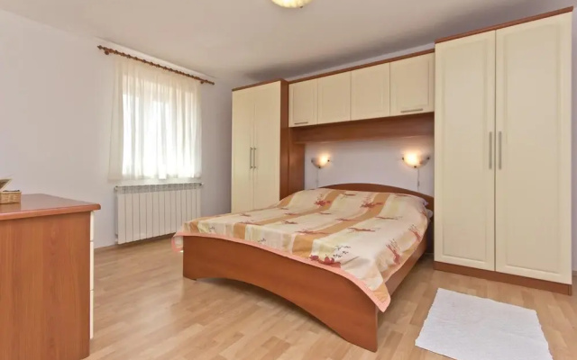 Awesome Home in Hrboki With Wifi and 3 Bedrooms