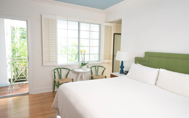 Отель Circa 39 Miami Beach by IHG