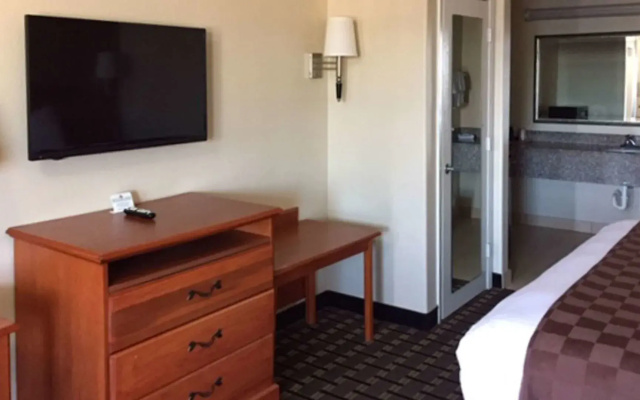 Motel 6 Tyler, TX