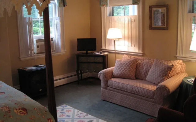 Federal House Inn