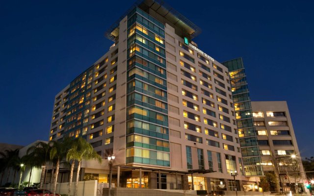 Embassy Suites Los Angeles - Glendale in Glendale, United States of America from 272$, photos, reviews - zenhotels.com hotel front