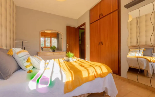 House Juan Deltebre