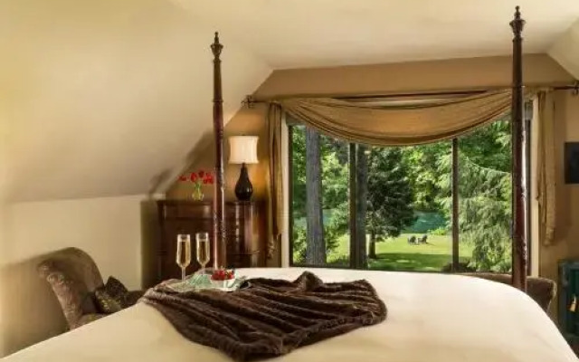 Eagle Rock Lodge