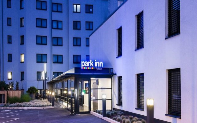 Отель Park Inn by Radisson Luxembourg City Люксембург, Люксембург - 1 отзыв об отеле, цены и фото номеров - забронировать отель Park Inn by Radisson Luxembourg City онлайн вид на фасад