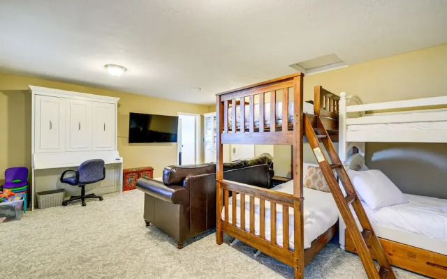 Charming Poulsbo Retreat: Hood Canal Views!