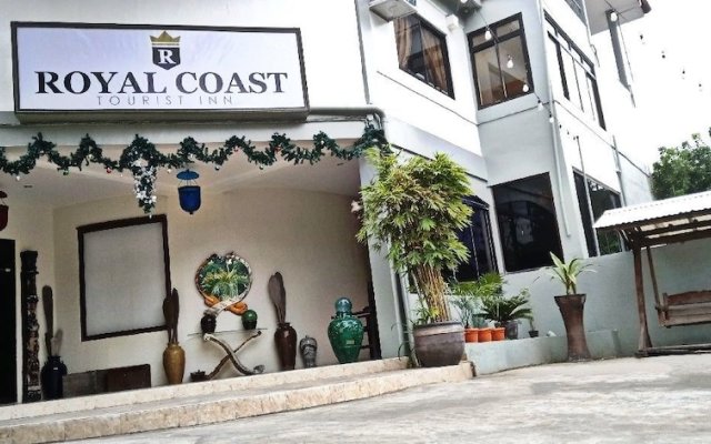 Отель Royal Coast Tourist Inn and Restaurant Филиппины, Тагбиларан - отзывы, цены и фото номеров - забронировать отель Royal Coast Tourist Inn and Restaurant онлайн вид на фасад
