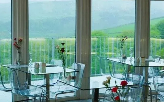 Holmfirth Vineyard