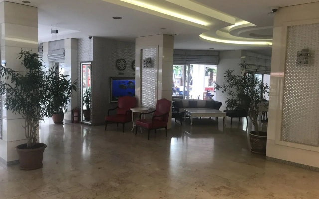 May Flower Apart Hotel