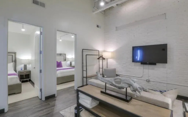 Studio 154 Luxury Hotel