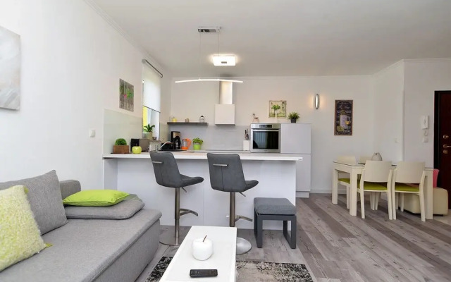 Apartment 1941