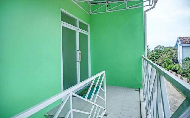 OYO 92293  Pahala Syariah Residence