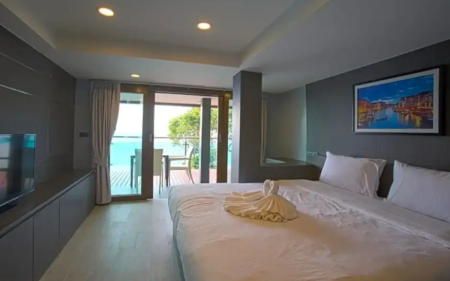 Cliff Lanta Suite