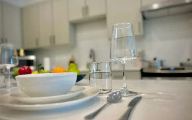 Relaxing Modern Stay - Workerfriendly w/ Pool+gym
