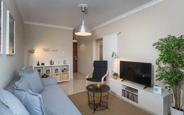 51m² Renovated Apartment in Vouliagmeni