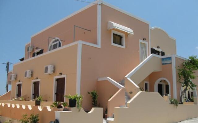 Отель Mirsini Pension Греция, Остров Санторини - отзывы, цены и фото номеров - забронировать отель Mirsini Pension онлайн вид на фасад