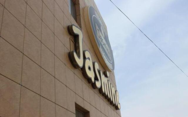 Гостиница Jasmine Казахстан, Атырау - отзывы, цены и фото номеров - забронировать гостиницу Jasmine онлайн вид на фасад