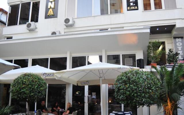 Hotel Ejna вид на фасад