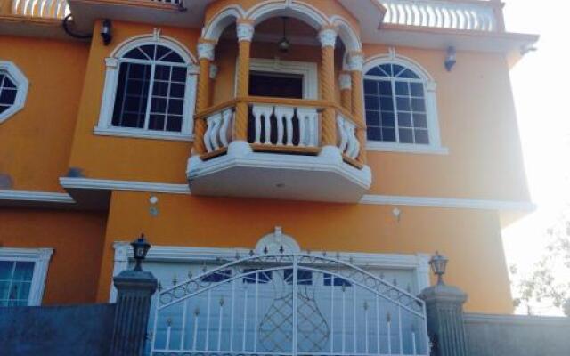 Отель Cas Bed & Breakfast Ямайка, Фалмут - отзывы, цены и фото номеров - забронировать отель Cas Bed & Breakfast онлайн вид на фасад