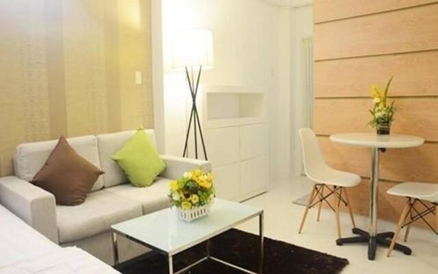 Апартаменты Smiley Apartment комната для гостей