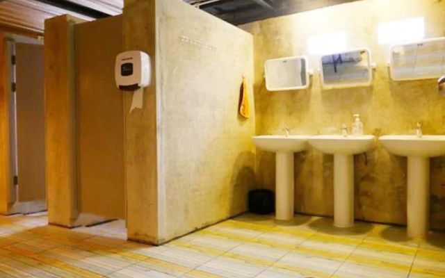 Baan Na Hostel